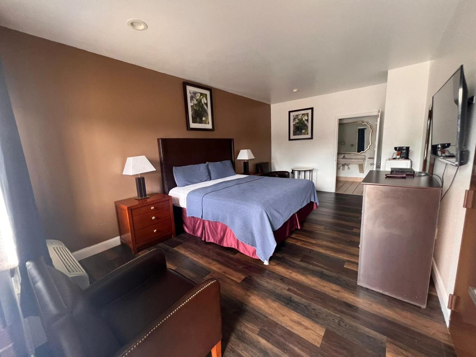 Budget Inn By Oyo San Augustine ภายนอก รูปภาพ